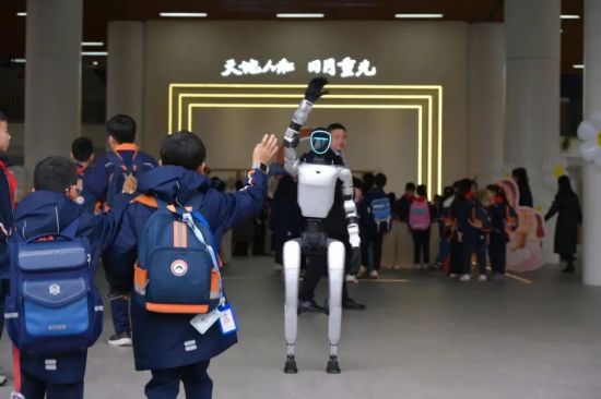 多元活动赋能新学期 重庆两江新区中小学幼